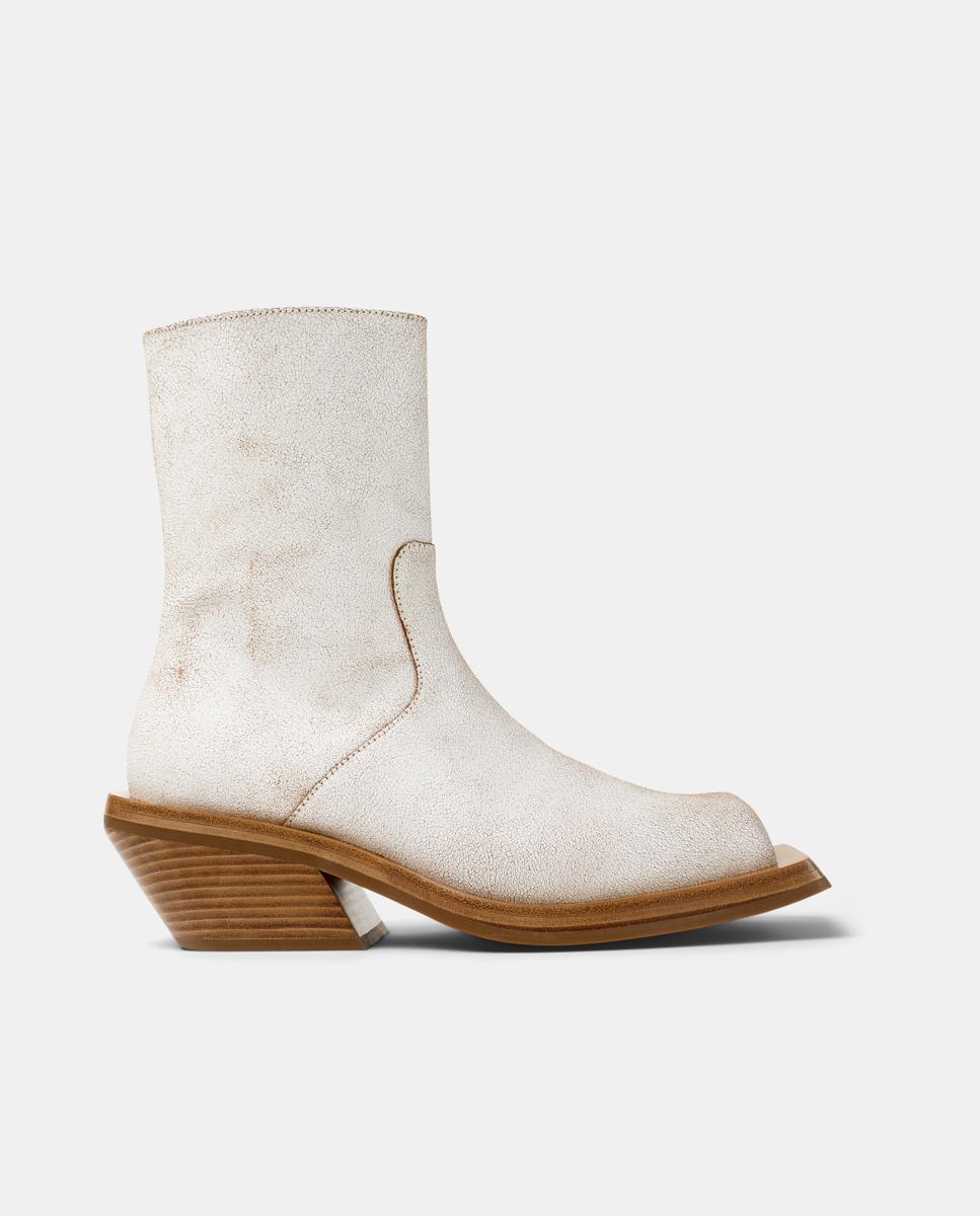 Imagem 0 de Botins Estilo Cowboy Quetal de Pele