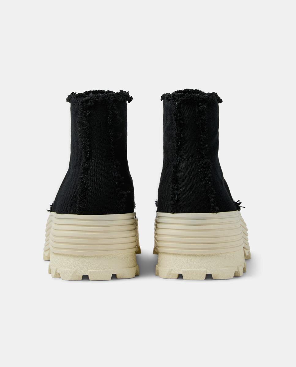 Botins Unissexo Traktori com Atacadores Preto-3