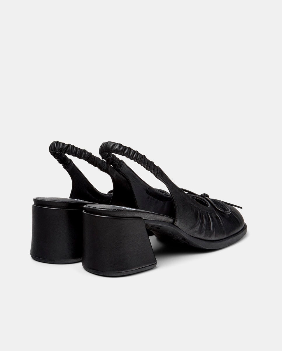 Mocassins com Salto de Pele Kora Preto-4