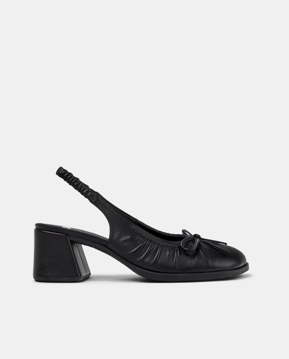 Imagem 0 de Mocassins com Salto em Pele Kora