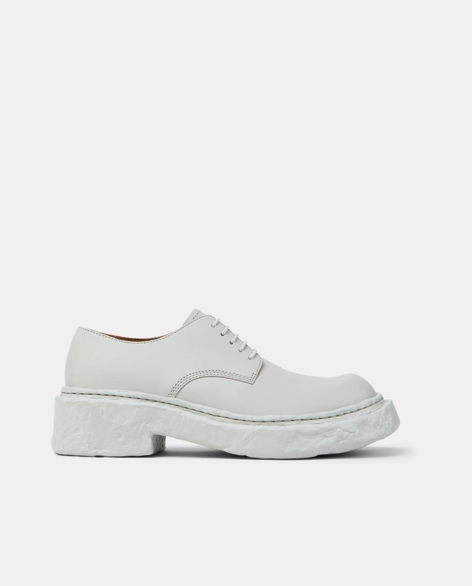 Imagem 0 de Sapatos de Cordões Vamonos de Pele Lisos