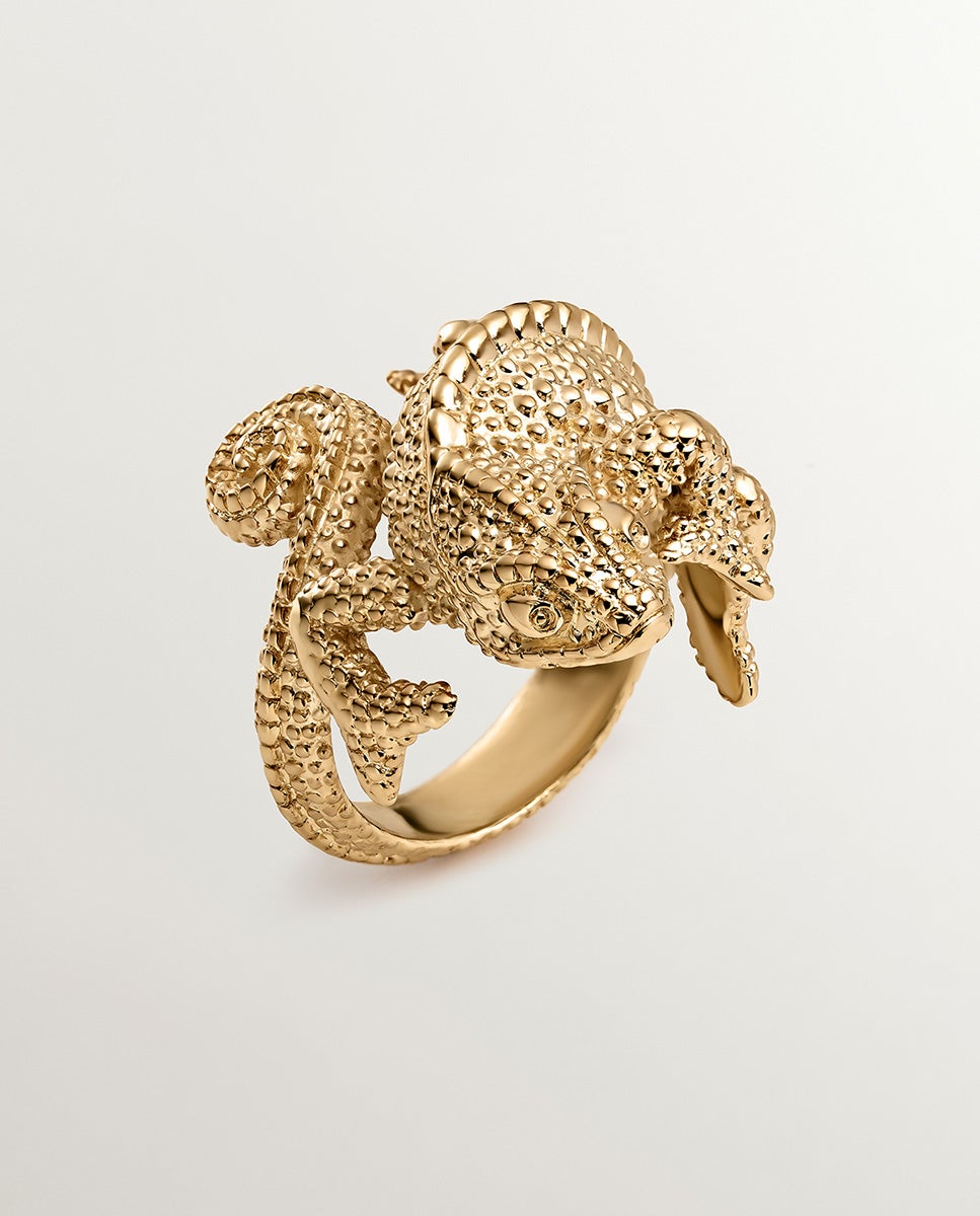 Anel Selo Largo de Prata 925 Banhada em Ouro Amarelo de 18k com Forma de Camaleão Ouro-1
