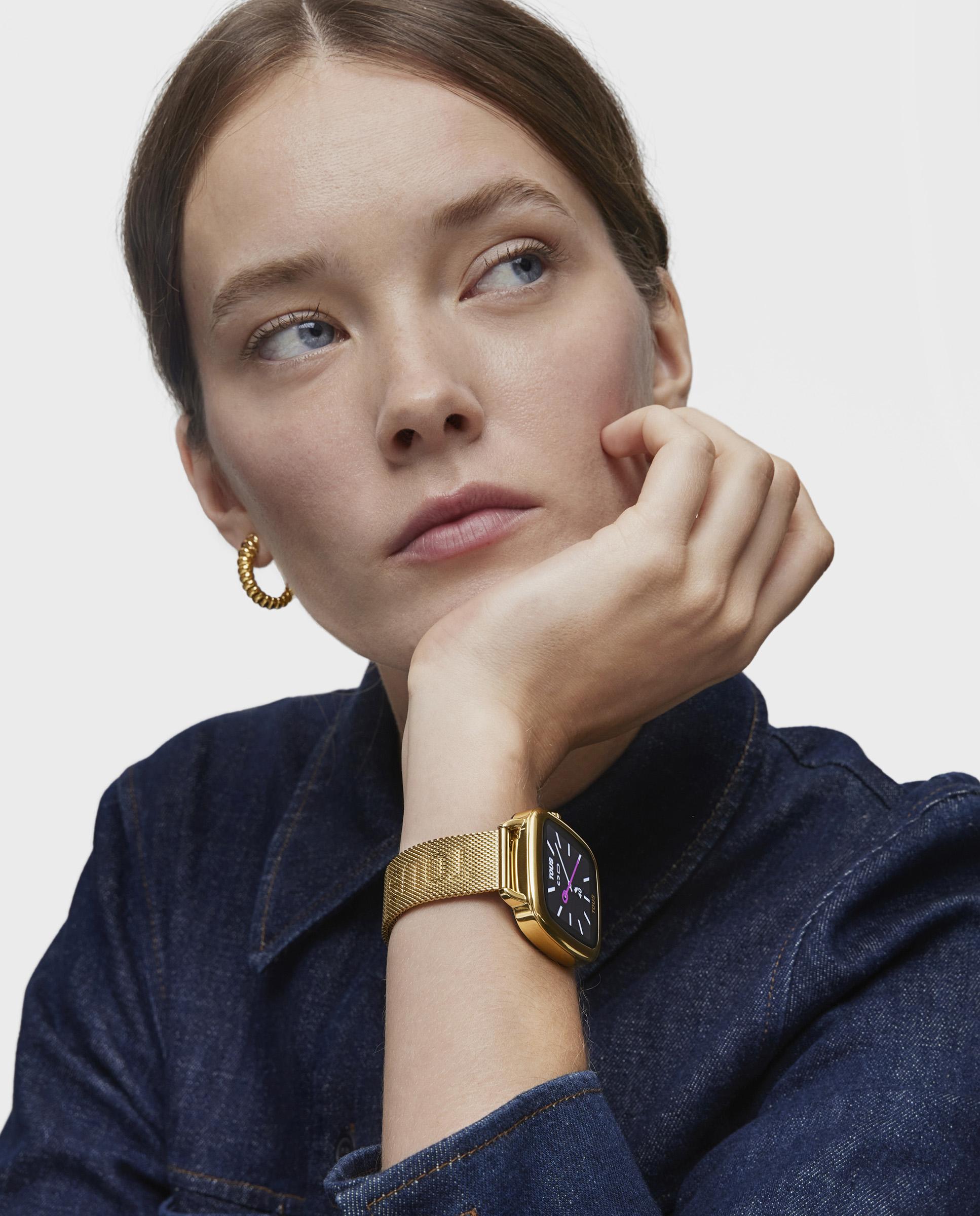 Smartwatch D-connect com Bracelete de Aço Ipg em Dourado Dourado-4
