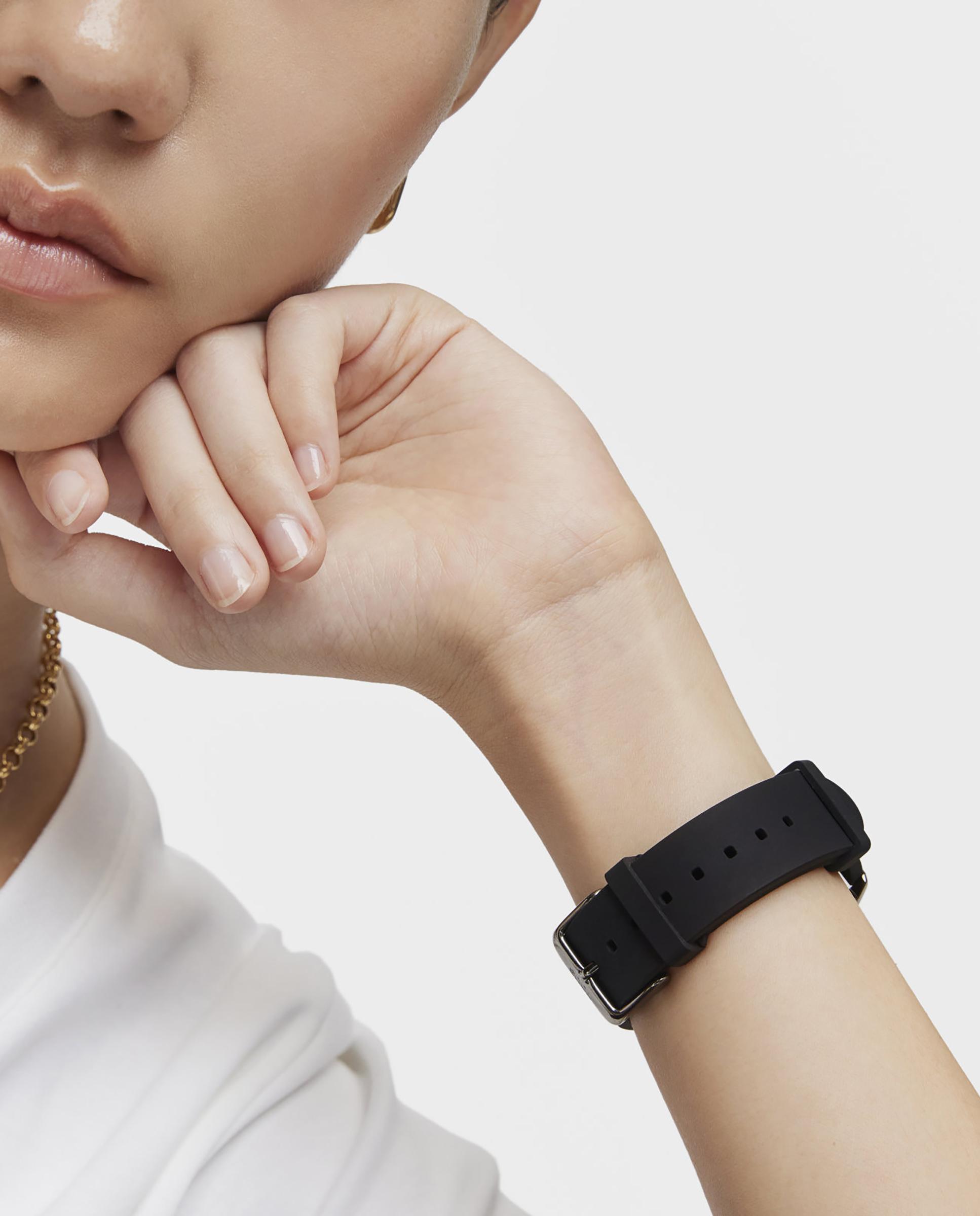 Relógio Analógico Now com Correia de Silicone em Preto e Mostrador em Dourado Preto-6