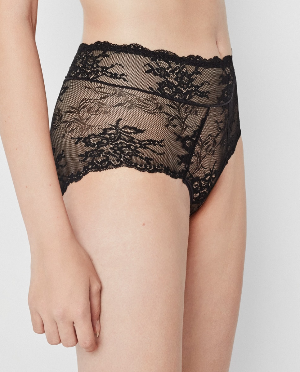 Cueca Alta em Tecido de Renda Preto-2