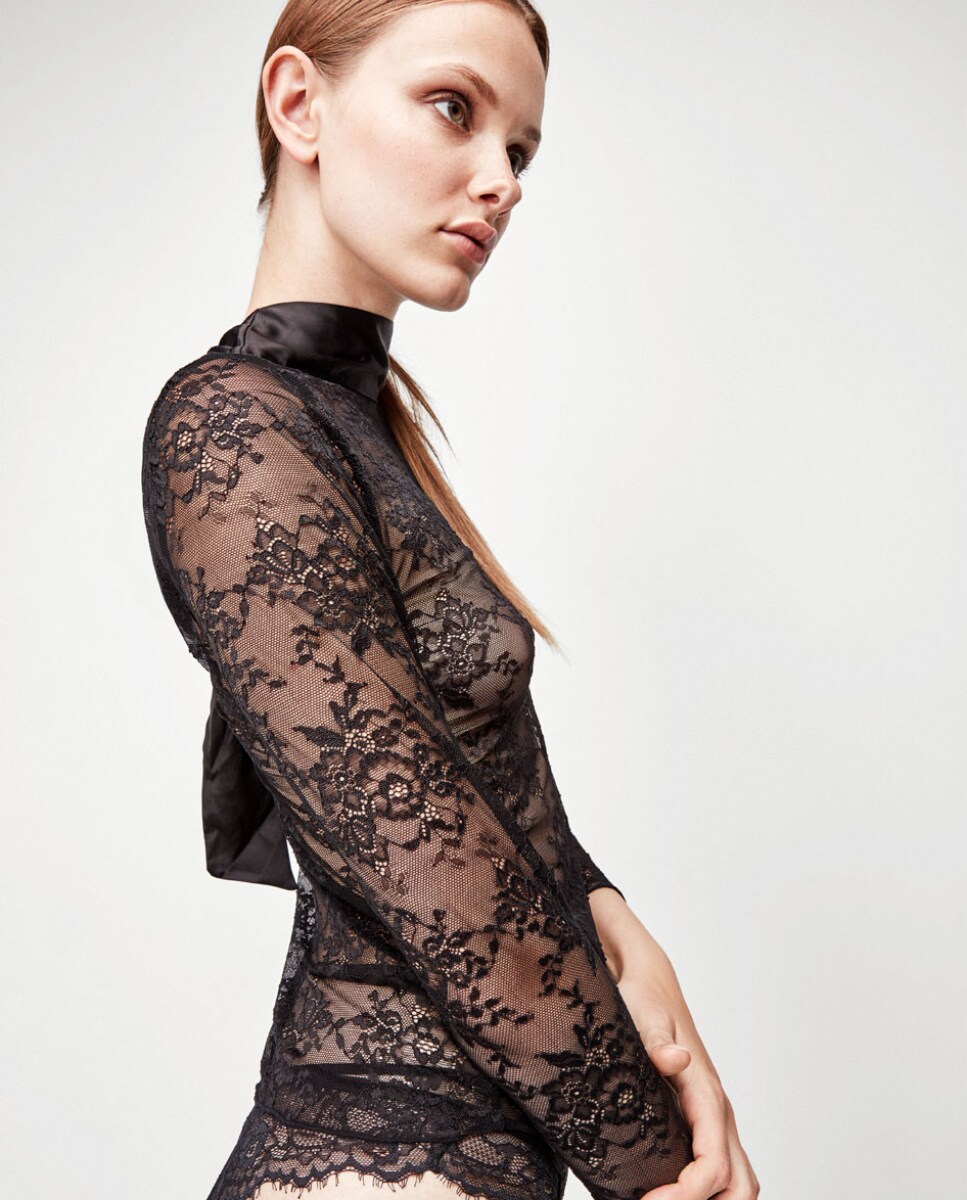 T-shirt Interior de Manga Comprida em Tecido de Renda Semitransparente Preto-3