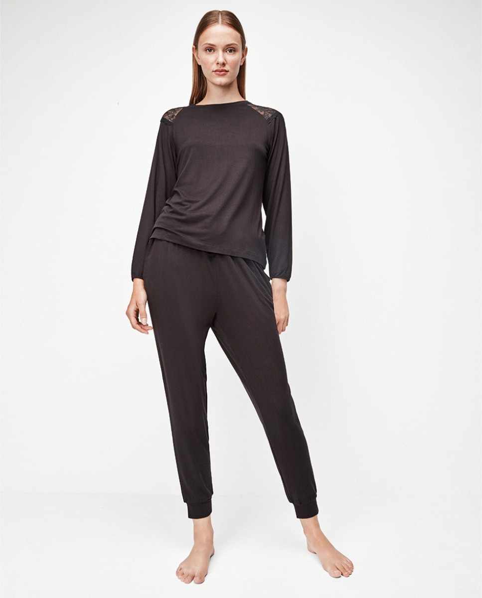 Pijama Comprido em Tecido de Malha de Viscose Preto-1