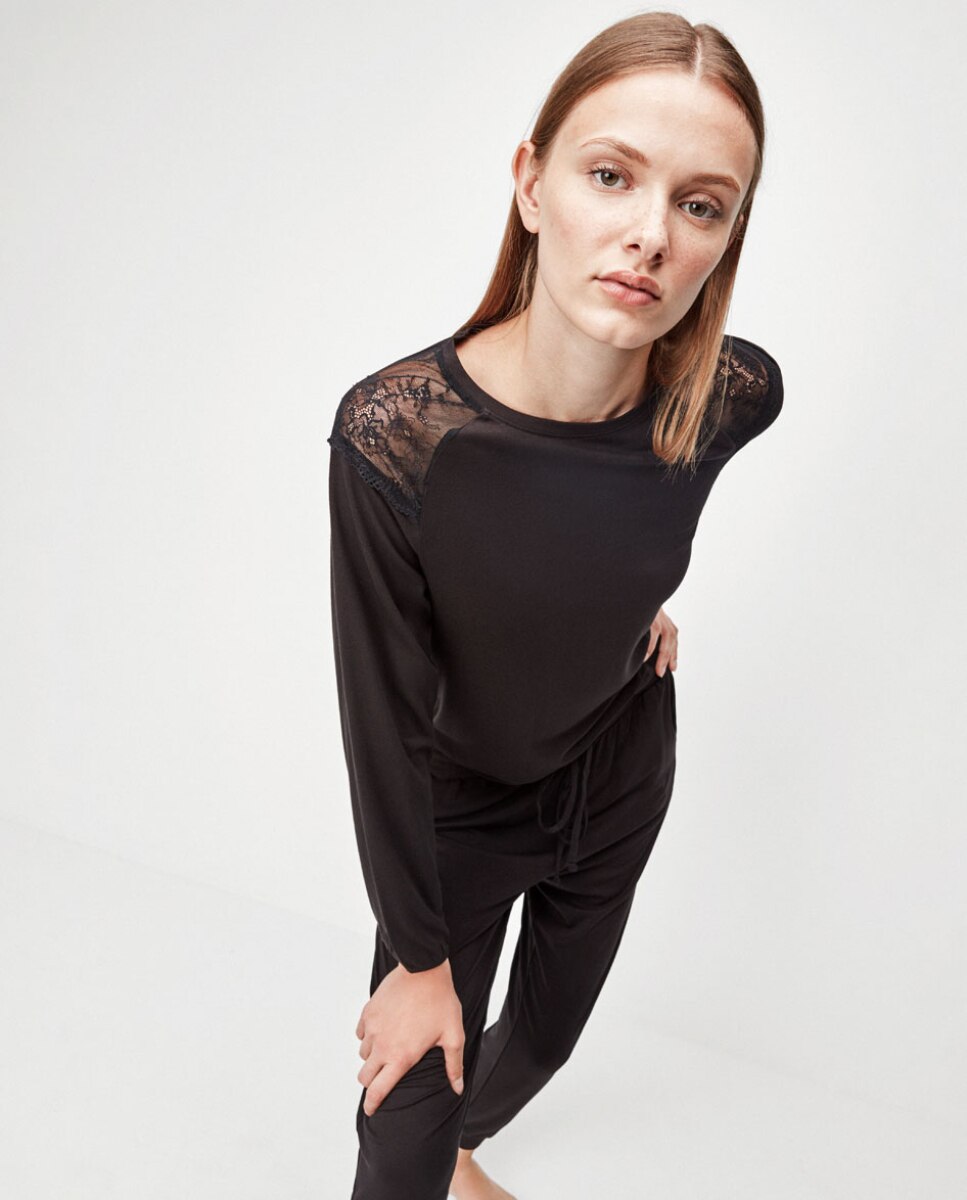 Pijama Comprido em Tecido de Malha de Viscose Preto-2