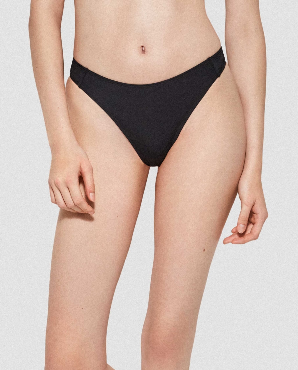 Imagem 0 de Cueca de Biquíni em Tecido Liso