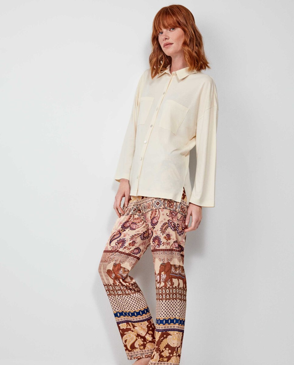 Pijama Comprido com Camisa de Malha e Calças em Cetim Bege / Castanho-2