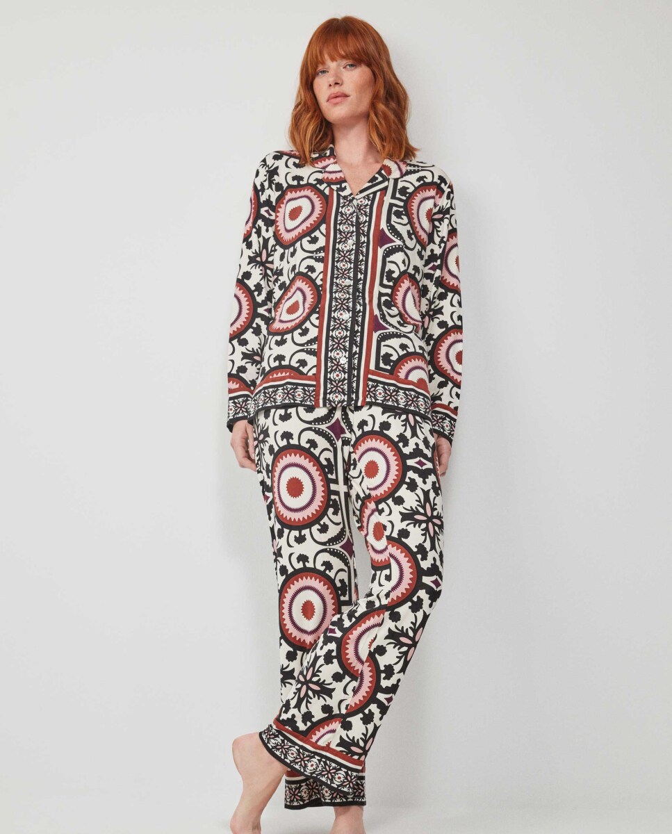 Pijama Tipo Camisa Comprido em Tecido Estampado Multicolor-3