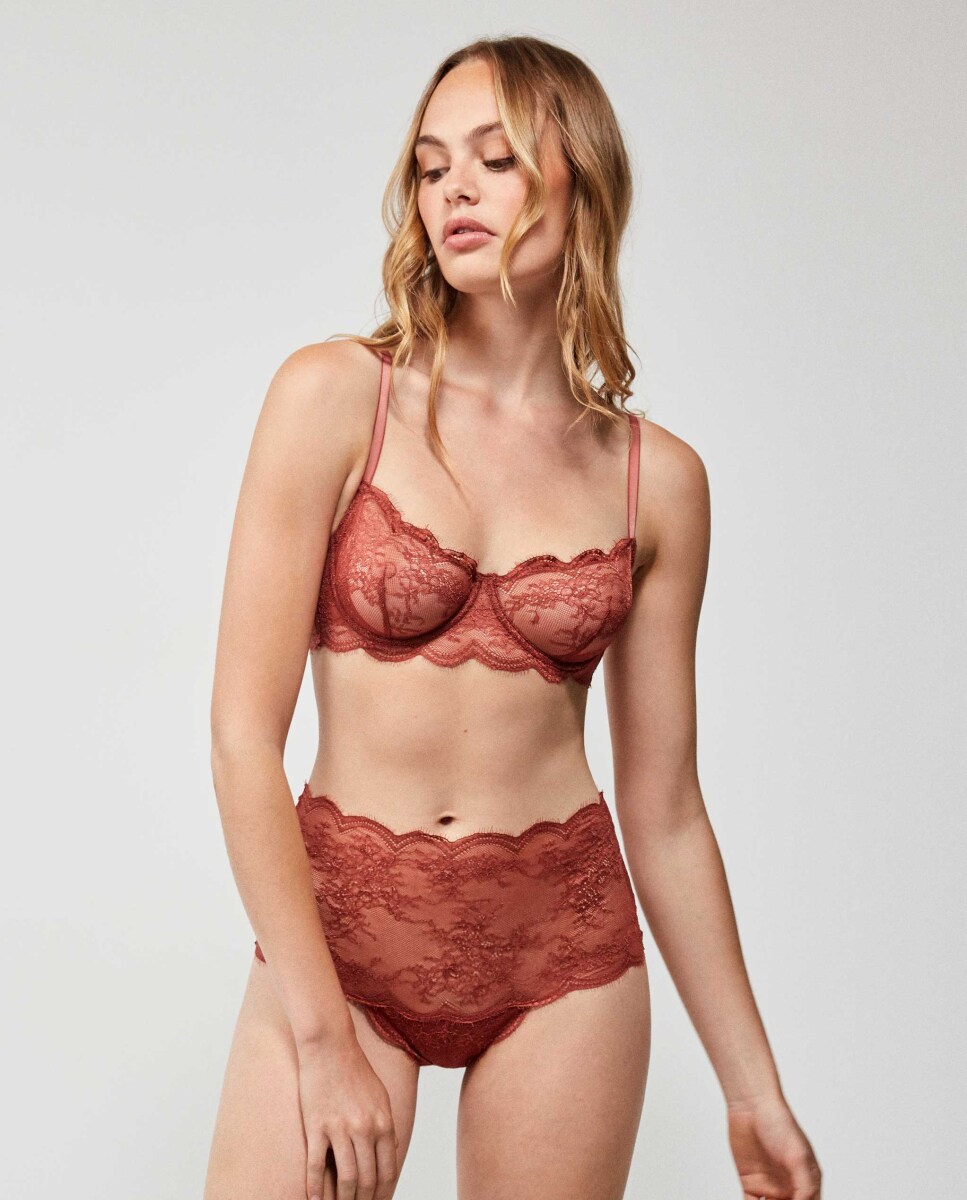 Cueca Alta em Tecido de Renda Castanho-4