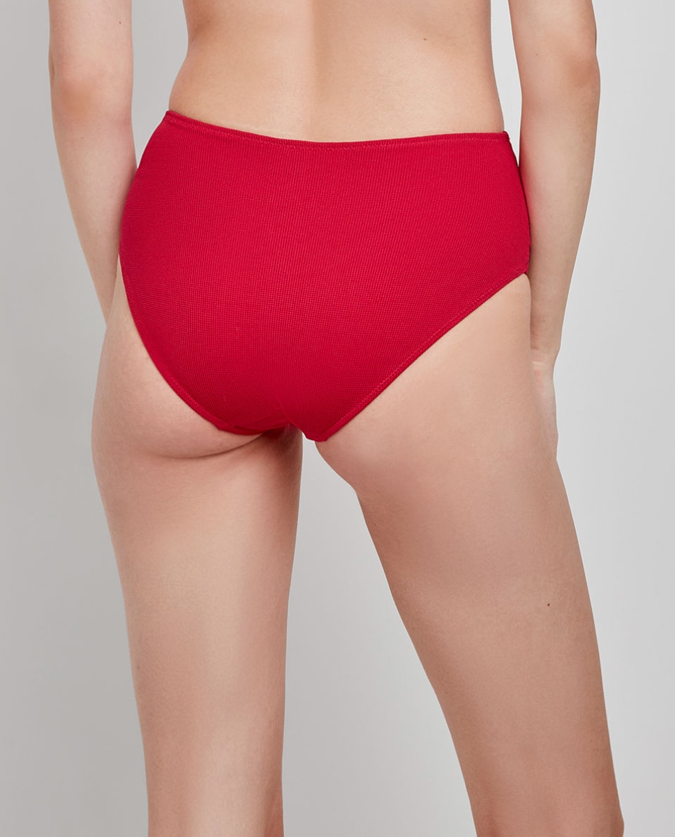 Cueca Biquíni Alta em Tecido com Estrutura Grená-4