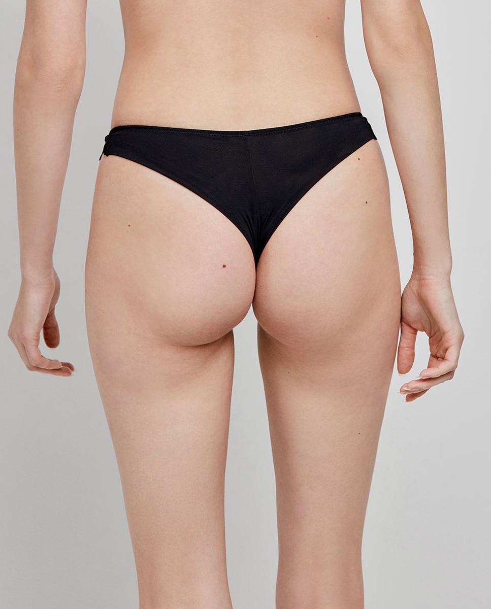 Cueca Brasileira de Renda Floral Preto-4