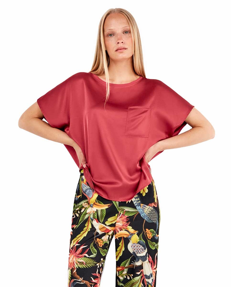 T-shirt de Pijama em Tecido Acetinado Morango-2