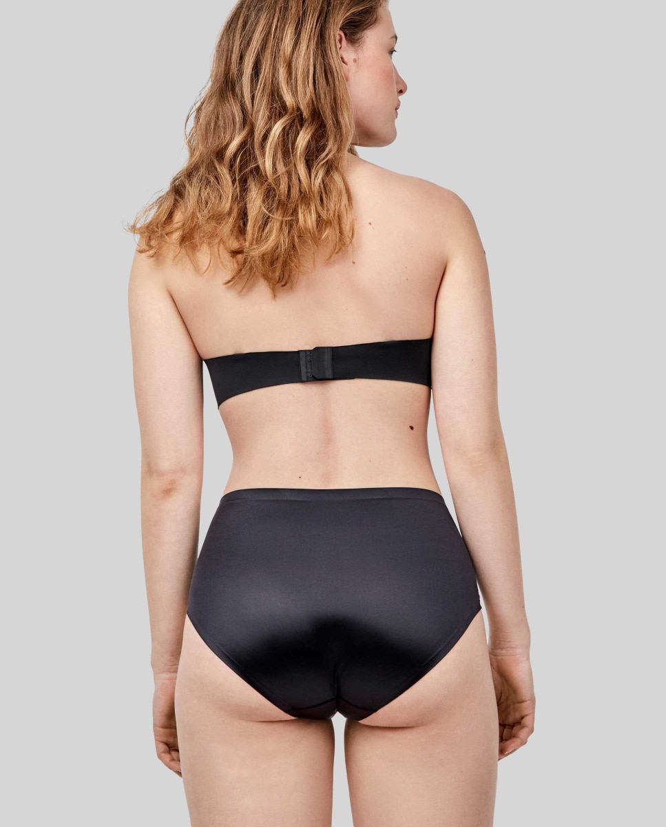 Cueca Alta com Acabamentos Termofusionados Preto-4