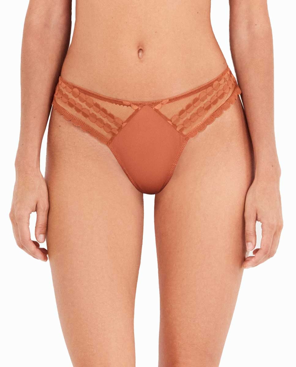 Cueca Brasileira em Tecido de Renda Castanho-1