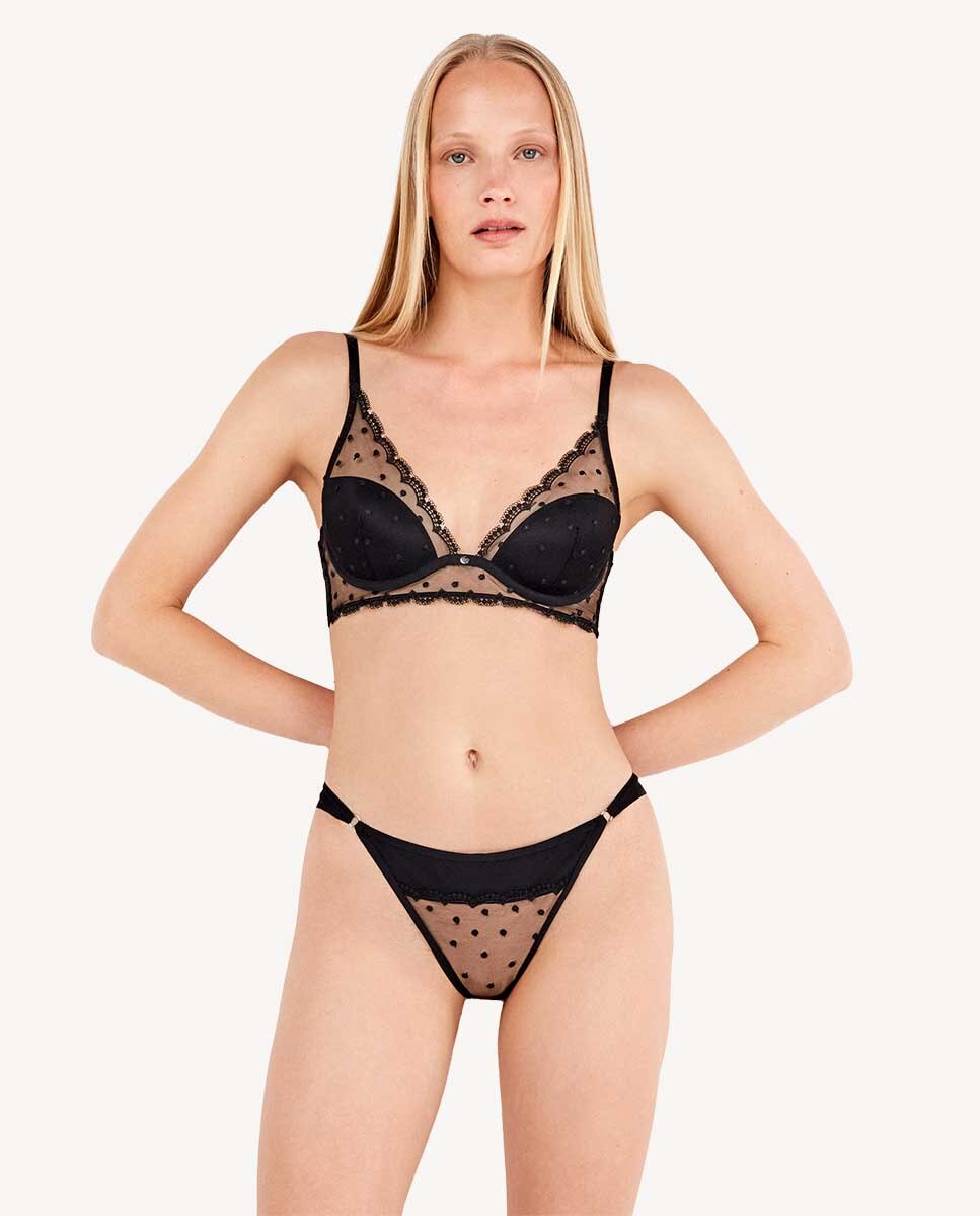 Cueca Brasileira com Renda Bordada Preto-2