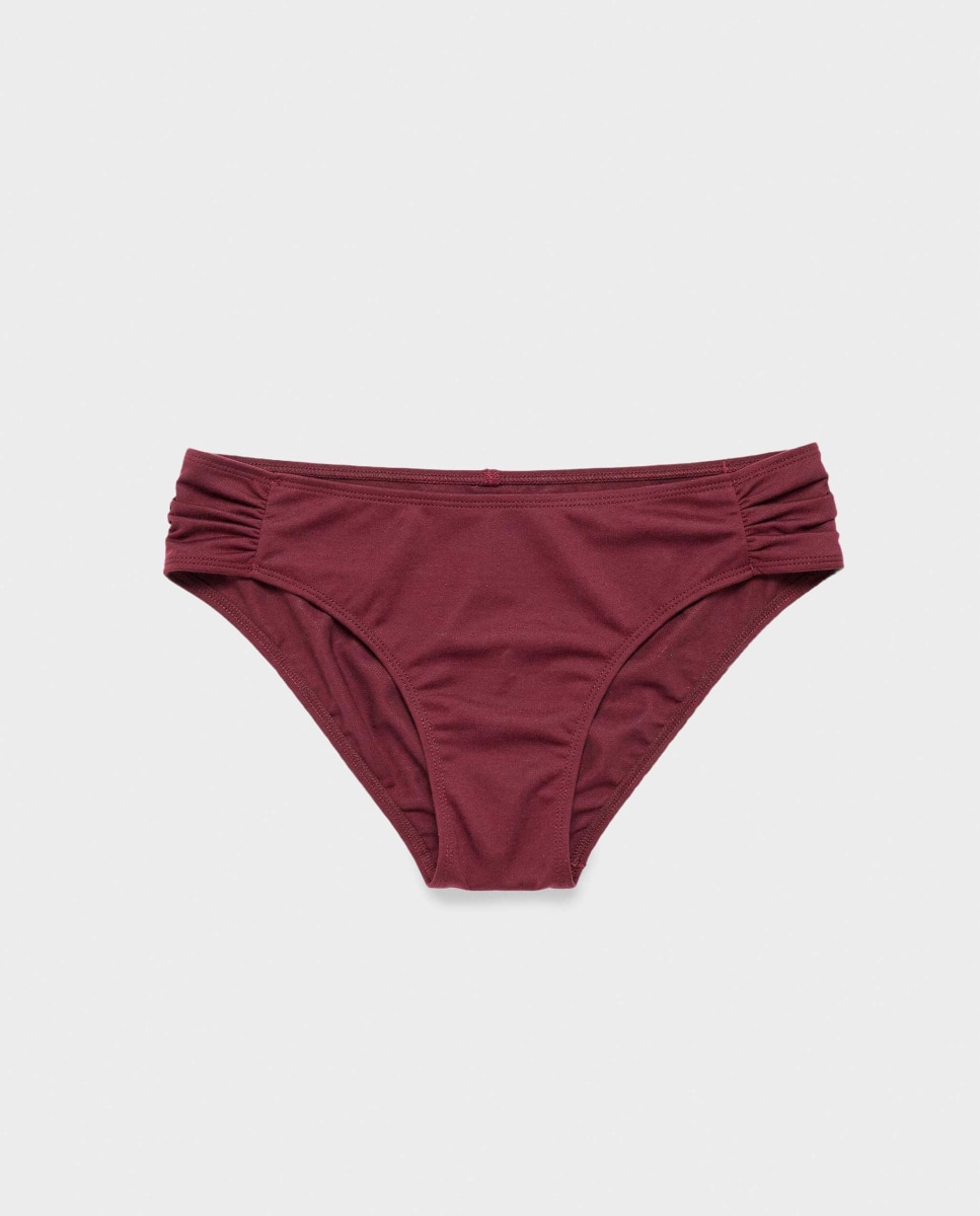 Cueca Biquíni Clássica com Franzidos Laterais Bordeaux-5