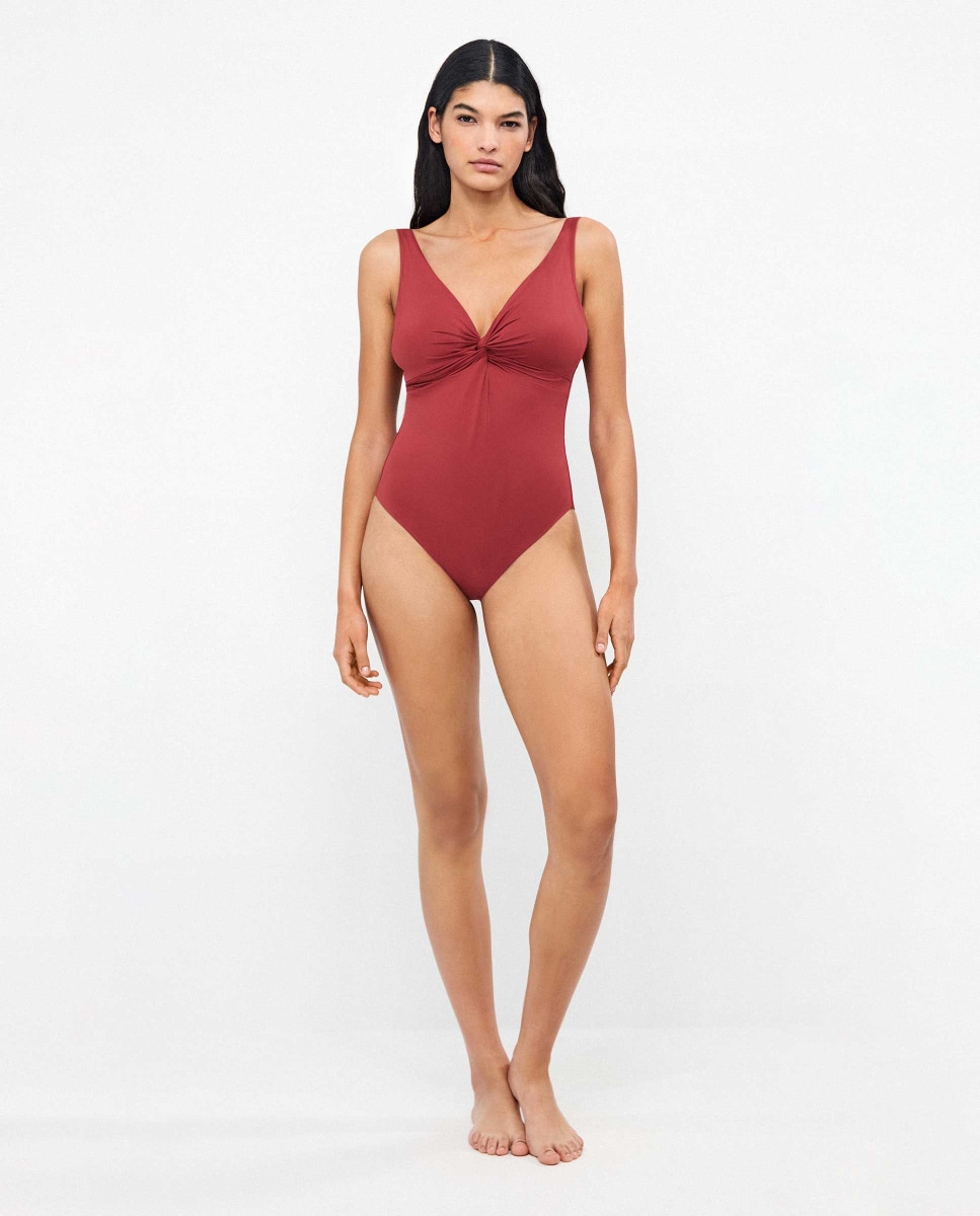 Imagem 0 de Fato de Banho Plus Size e Efeito Modelador sem Aro e com Copa Fixa