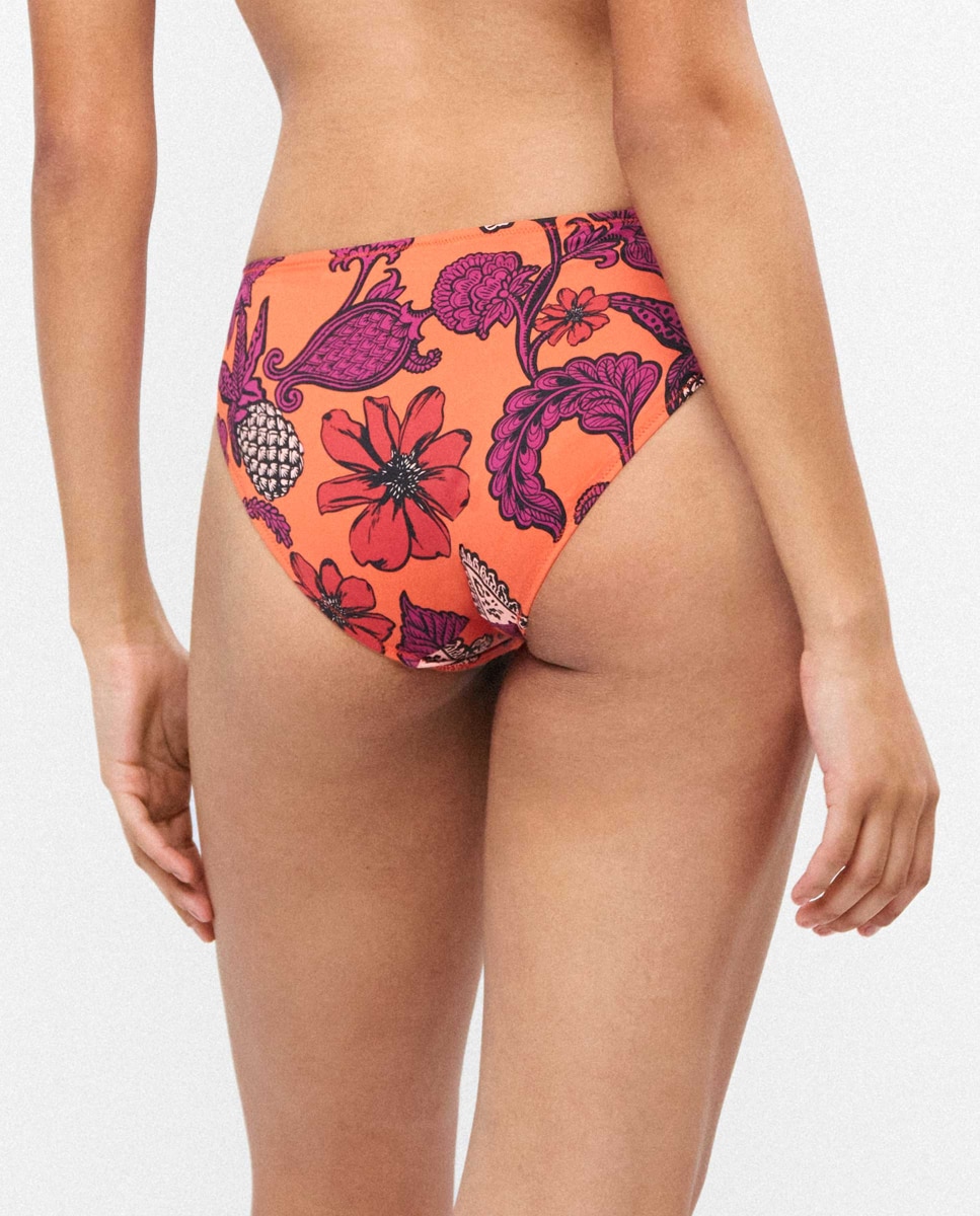 Cueca Biquíni Alta em Tecido Estampado Multicolor-3