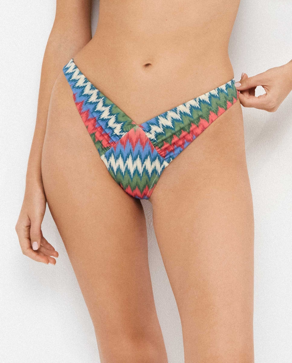 Imagem 0 de Cueca Biquíni Brasileira com Corte em V