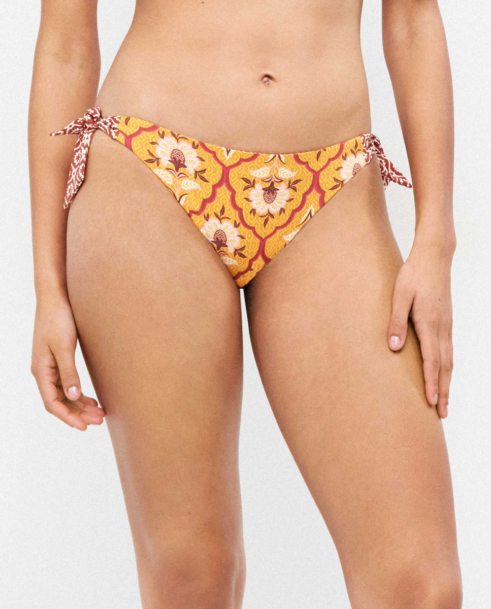Imagem 0 de Cueca de Biquíni Reversível e Ajustável nos Laterais