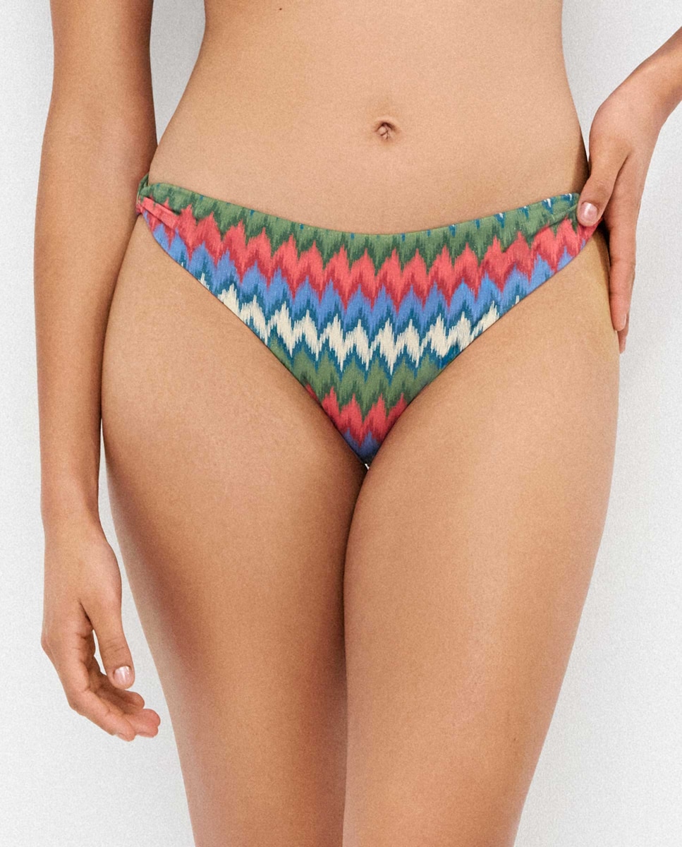 Imagem 0 de Cueca de Biquíni Clássica em Tecido Estampado