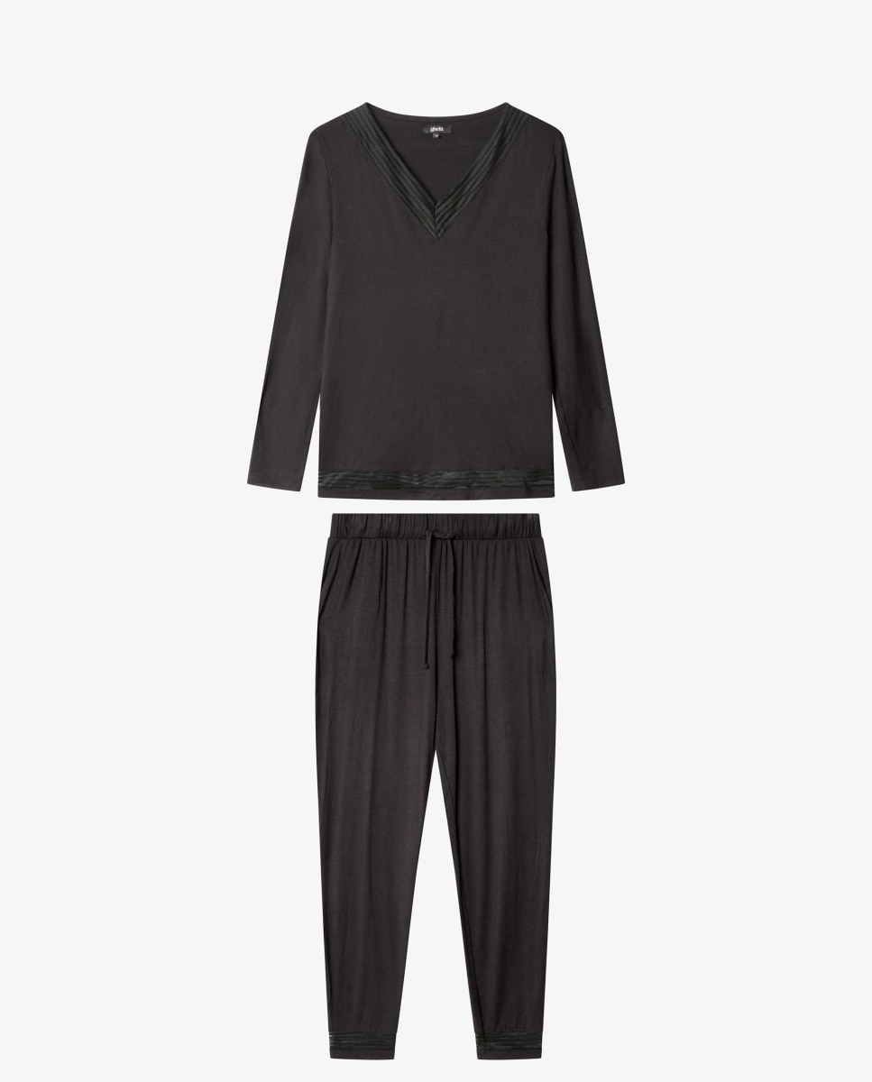 Pijama Comprido com Detalhe de Galões Preto-5