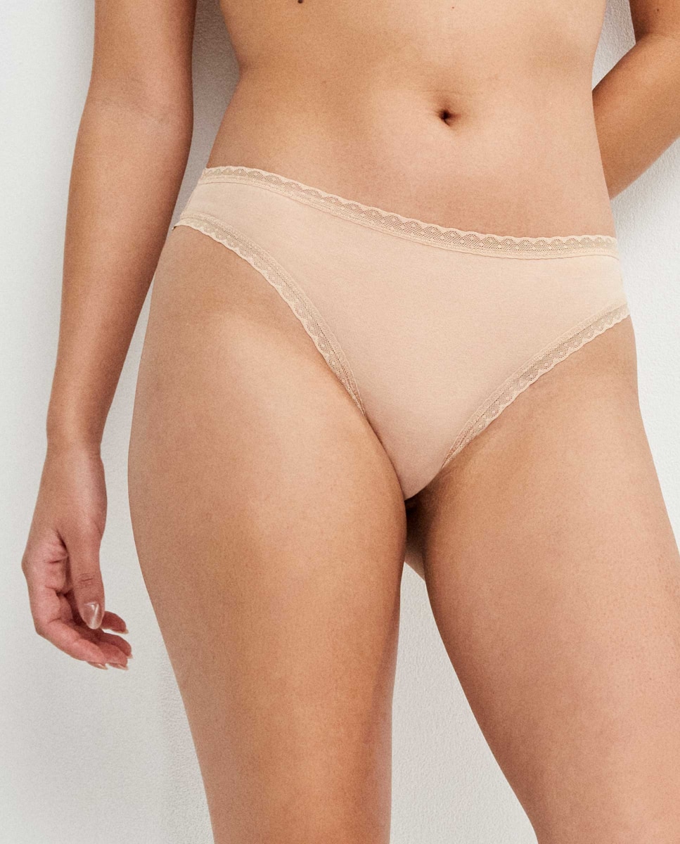 Imagem 0 de Cueca Brasileira de Algodão com Detalhe de Plumetti