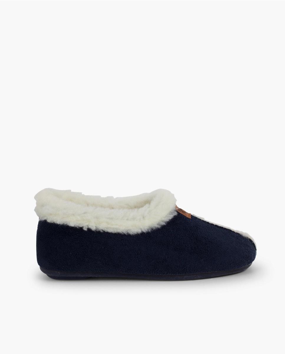 Imagem 0 de Pantufas Fechadas Infantil com Forro Tipo Pelo de Ovelha