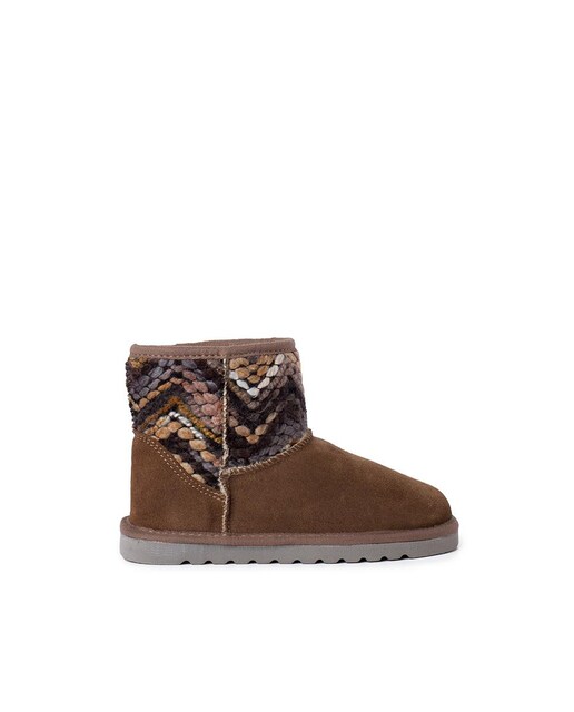 Imagem 0 de Botas Infantil Tipo Australianas com Detalhes de Lã
