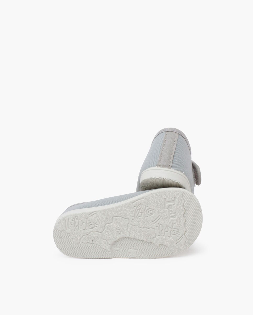 Sapatos para Bebé de Lona com Sola Fina e Fecho Cinzento-2