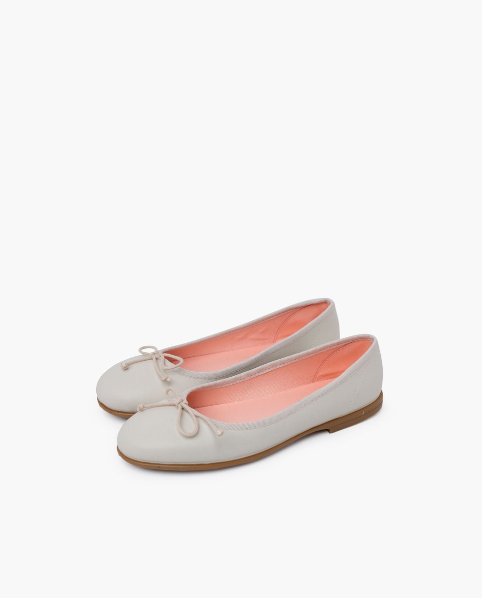 Sabrinas Infantil de Cerimónia em Pele Soft com Laço Bege-3