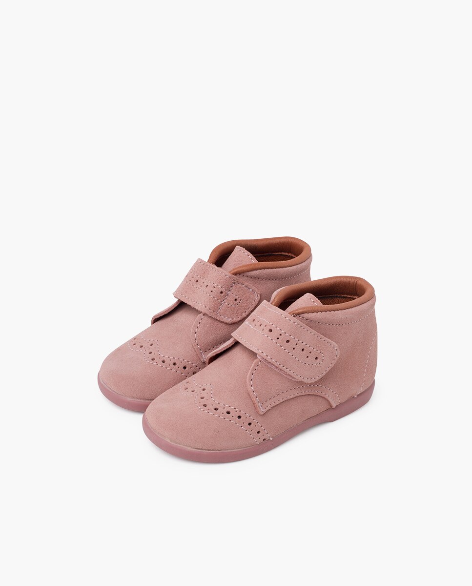 Botas de Bebé com Perfurados Pequenos e Tira Pisamonas Rosa-claro-3