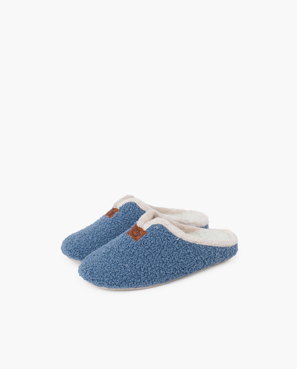 Pantufas Fechadas Infantil Casa Soca em Pelo de Ovelha Pisamonas Azul-claro-3