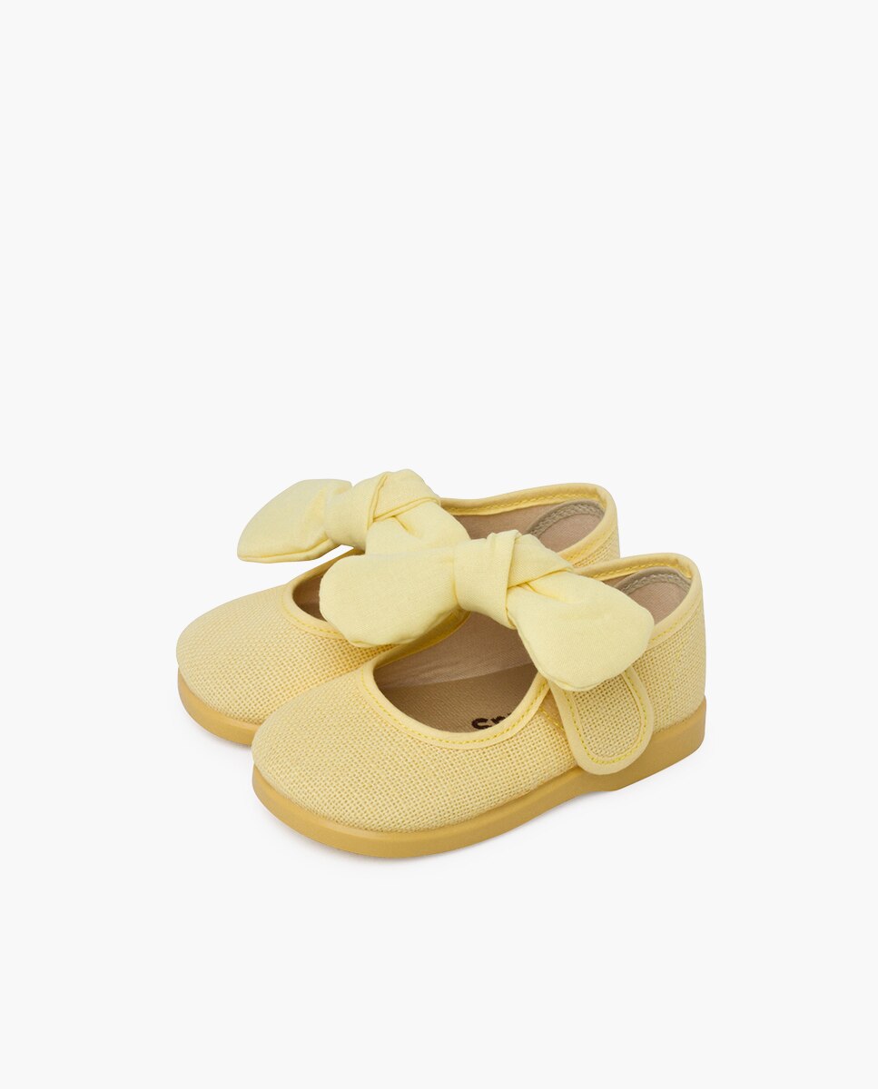 Sapatos de Presilha para Bebé em Linho com Laço e Fecho Amarelo-3