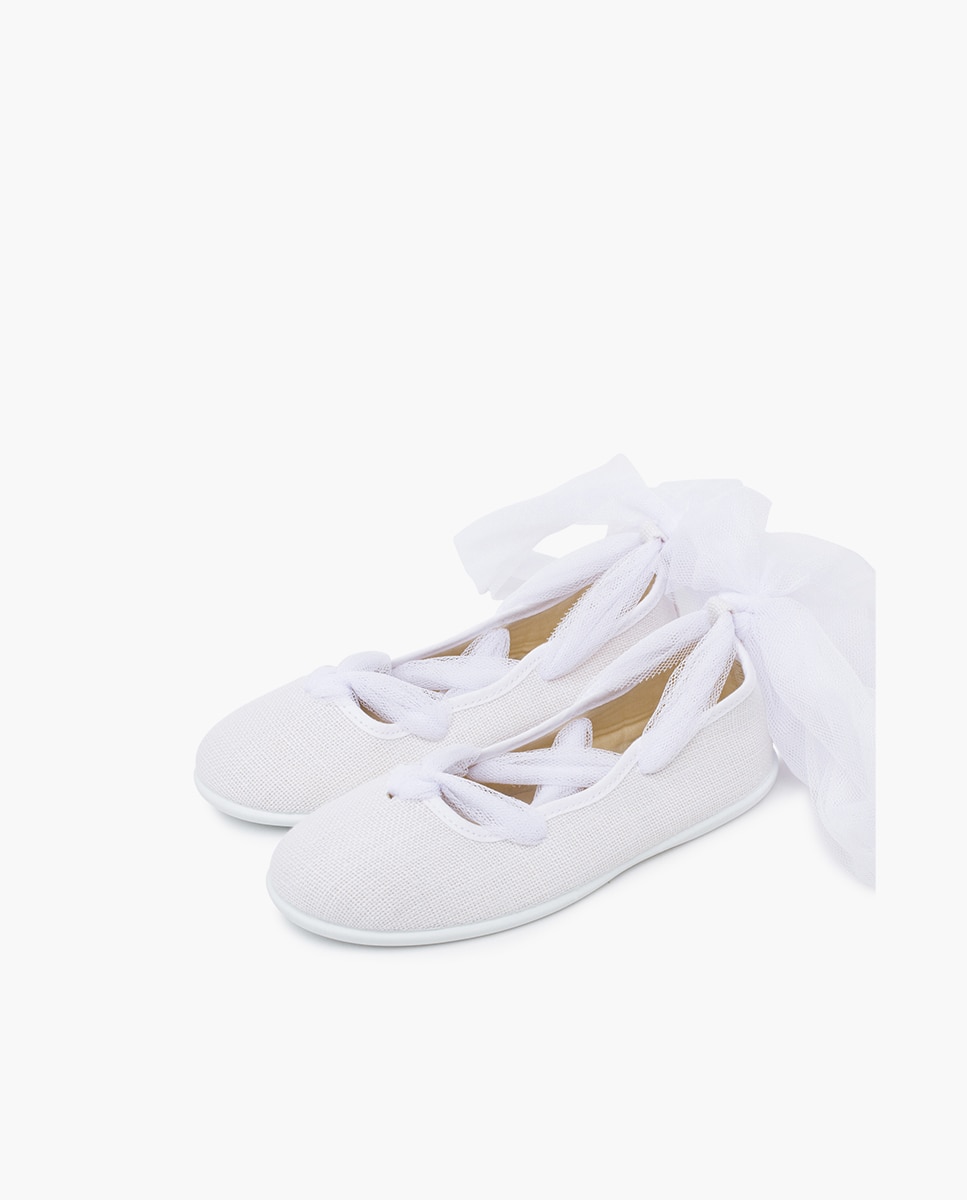 Bailarinas Infantil em Linho com Tiras Cruzadas e Tule Branco-3
