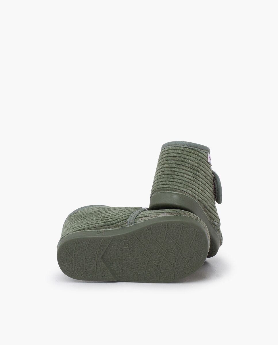 Pantufas Fechadas para Bebé Casa Bota de Bombazina Verde-2