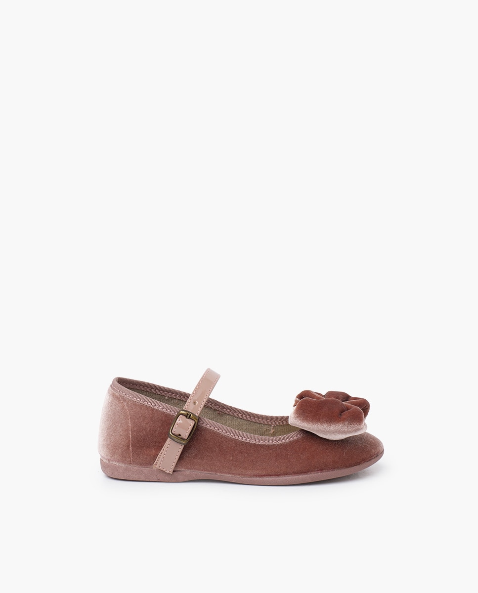 Sapatos de Presilha em Veludo com Laço Grande Tira Pisamonas Bege-1