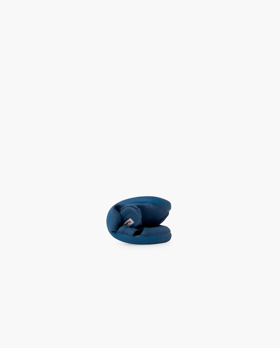 Sandálias Fechadas Infantil Barefoot de Lona com Velcro Largo Azul-claro-5
