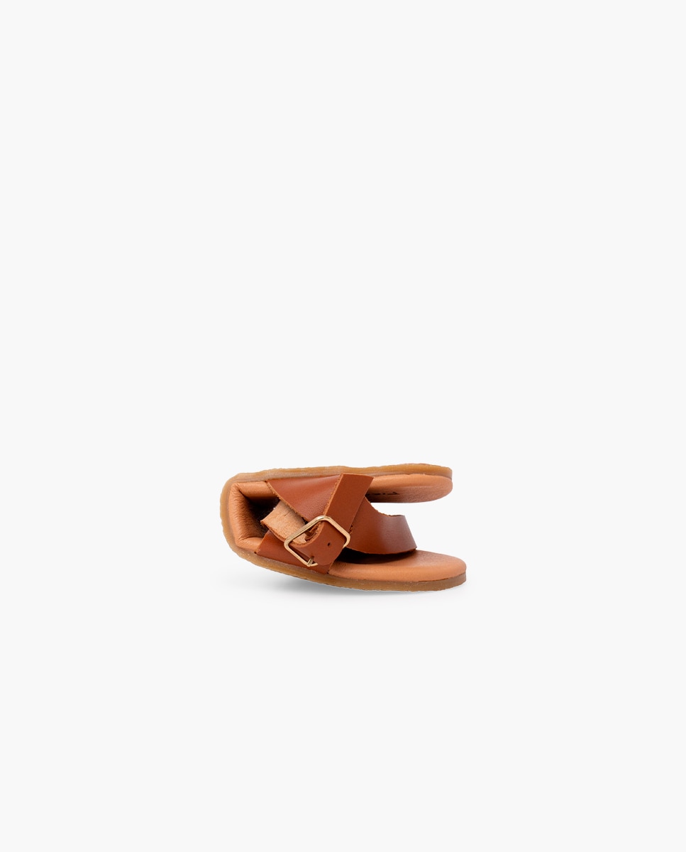 Sandálias Fechadas Infantil Barefoot com Tira Cruzada Pisamonas Camel-5