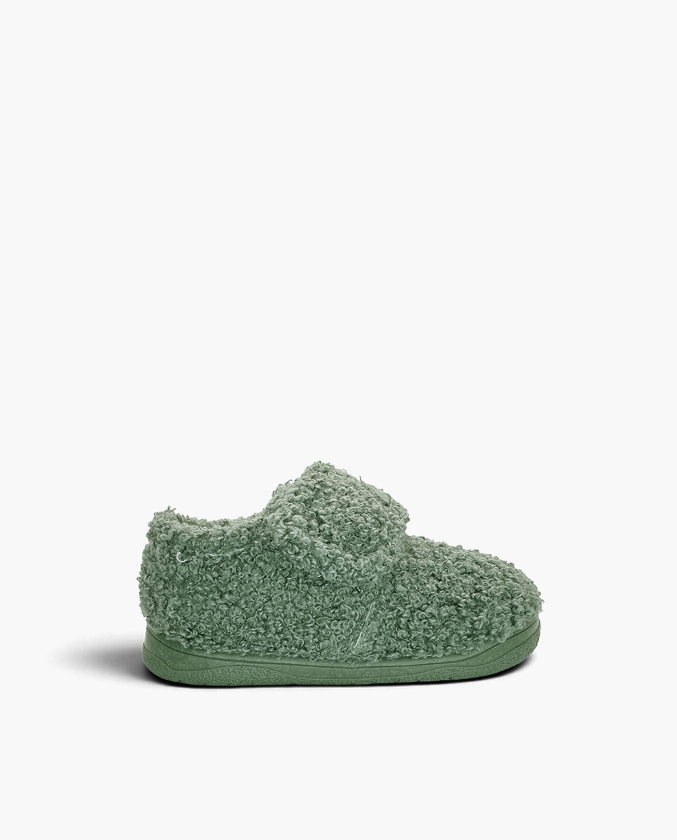 Imagem 0 de Pantufas Fechadas Infantil com Velcro em Pelo de Ovelha