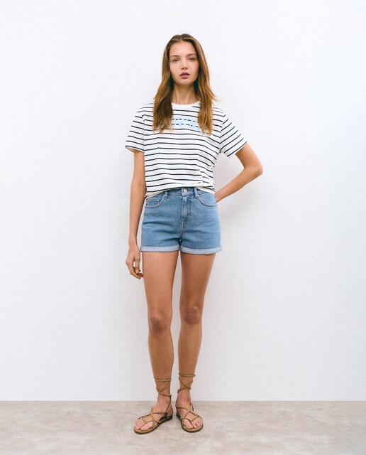 Imagem 0 de Shorts Básico Denim