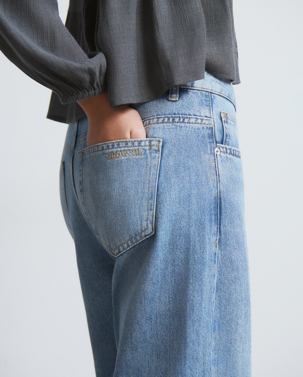 Jeans com Corte a Direito Básico Azul-claro-3