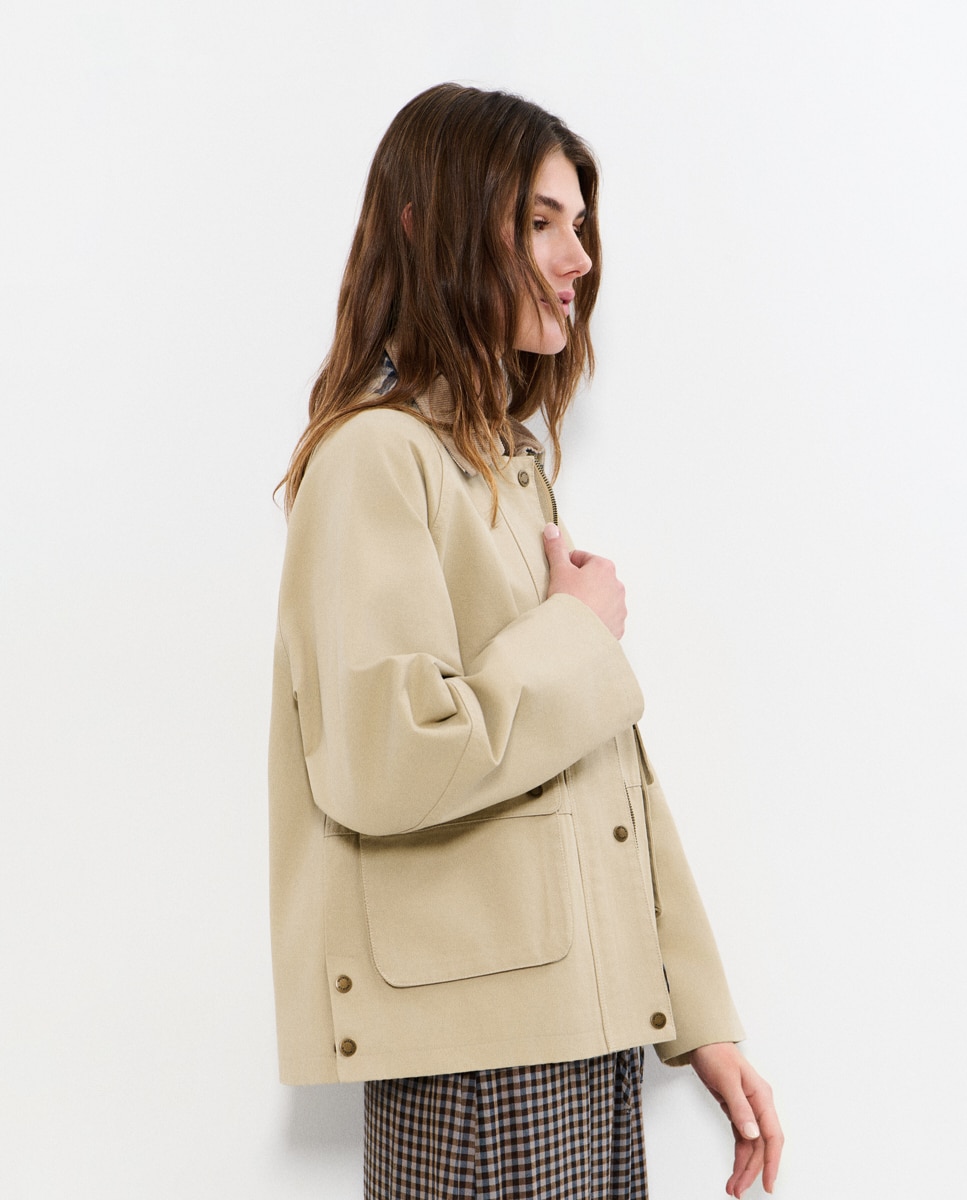 Casaco Encerado com Lapelas Pedra-4