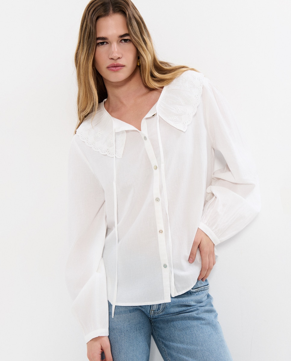 Imagem 0 de Blusa com Bordados