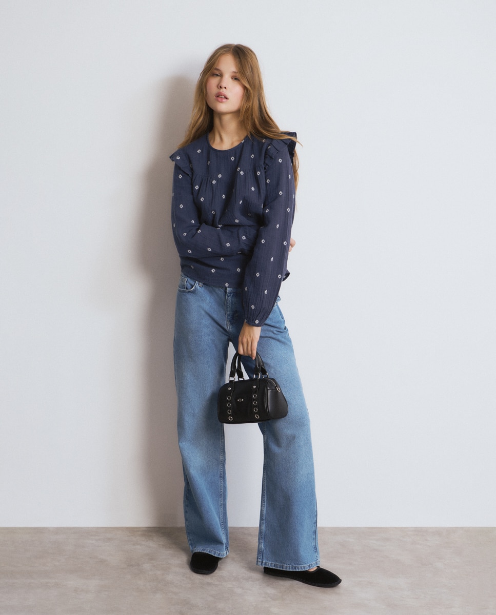 Blusa com Bordados Azul / Branco-3