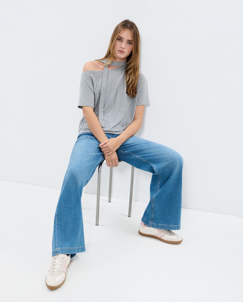 Jeans com Corte a Direito com Tachas Azul-1