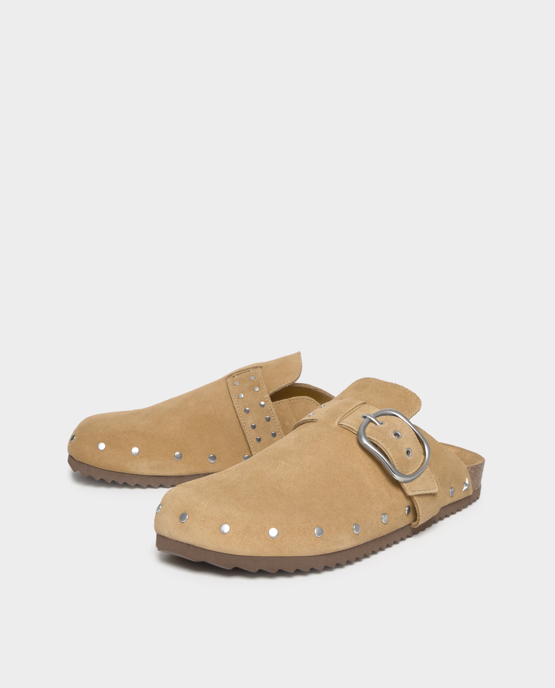Socas Ergonómicas de Pele com Tachas Castanho-2